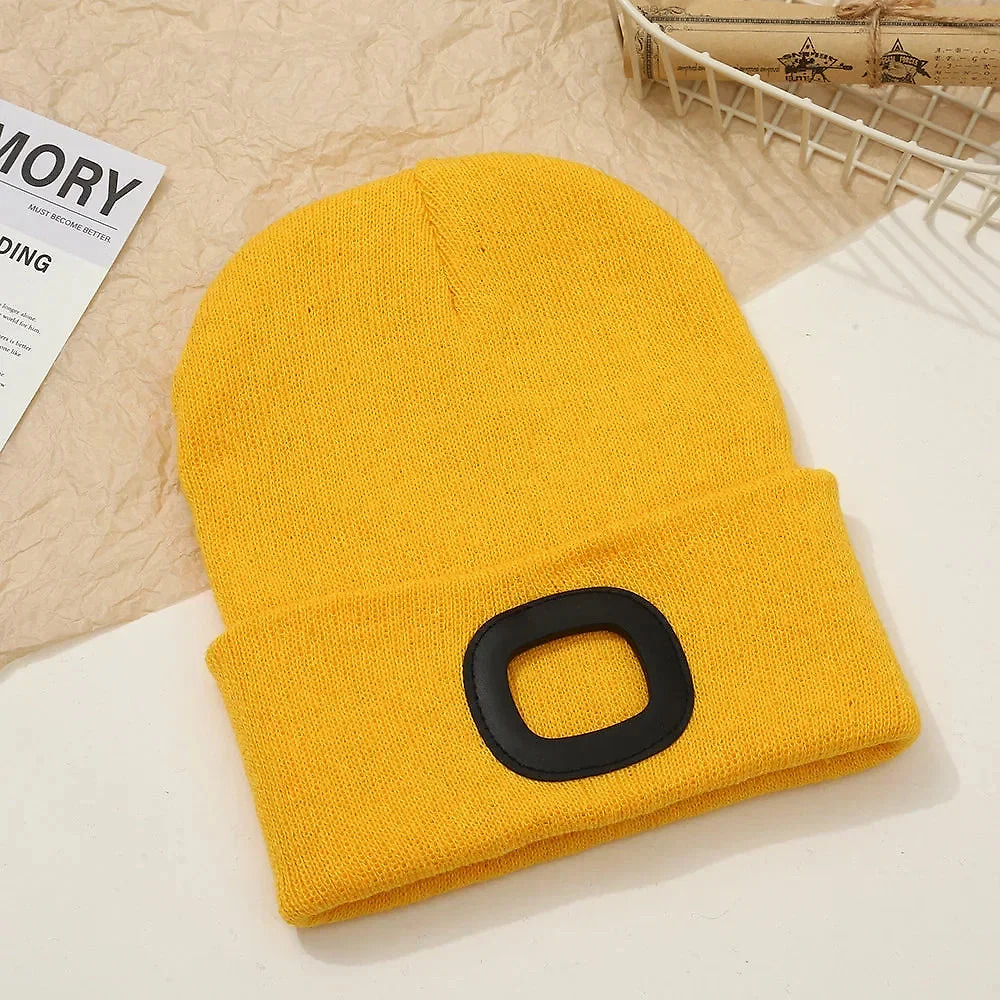 rechargeable-led-beanie-hat-for-winter-41191399_11.jpg